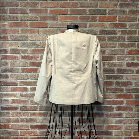 April, May Tan Blazer Size Large - Picture 2 of 8